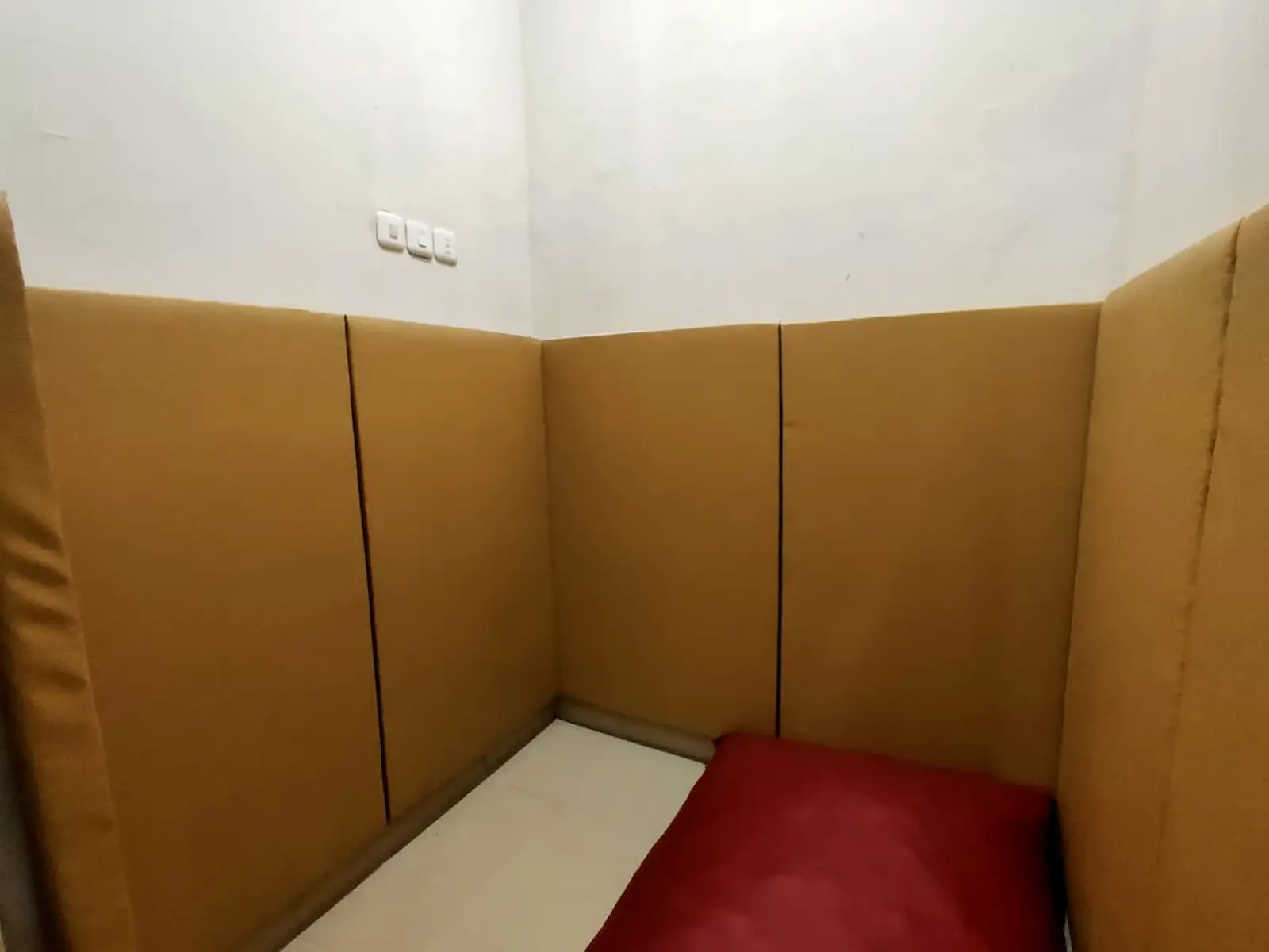 Tantrum Room FLC